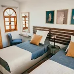 Villa Coralsunset Management Ltd *
