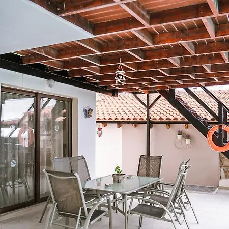 Coralsunset Management Ltd فيلة *