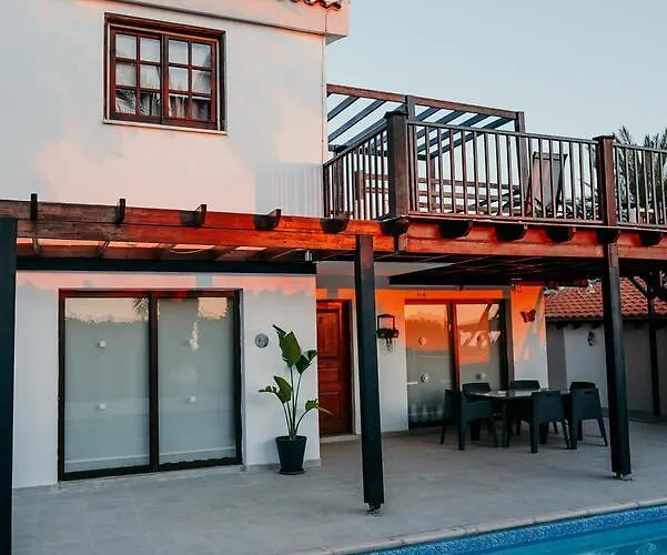 Coralsunset Management Ltd ヴィラ コーラル・ベイ